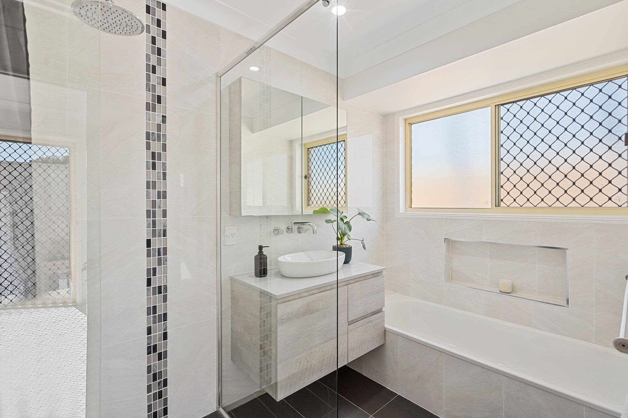 32 Glen Nevis Street, Mansfield QLD 4122, Mansfield - Thumbnail 8