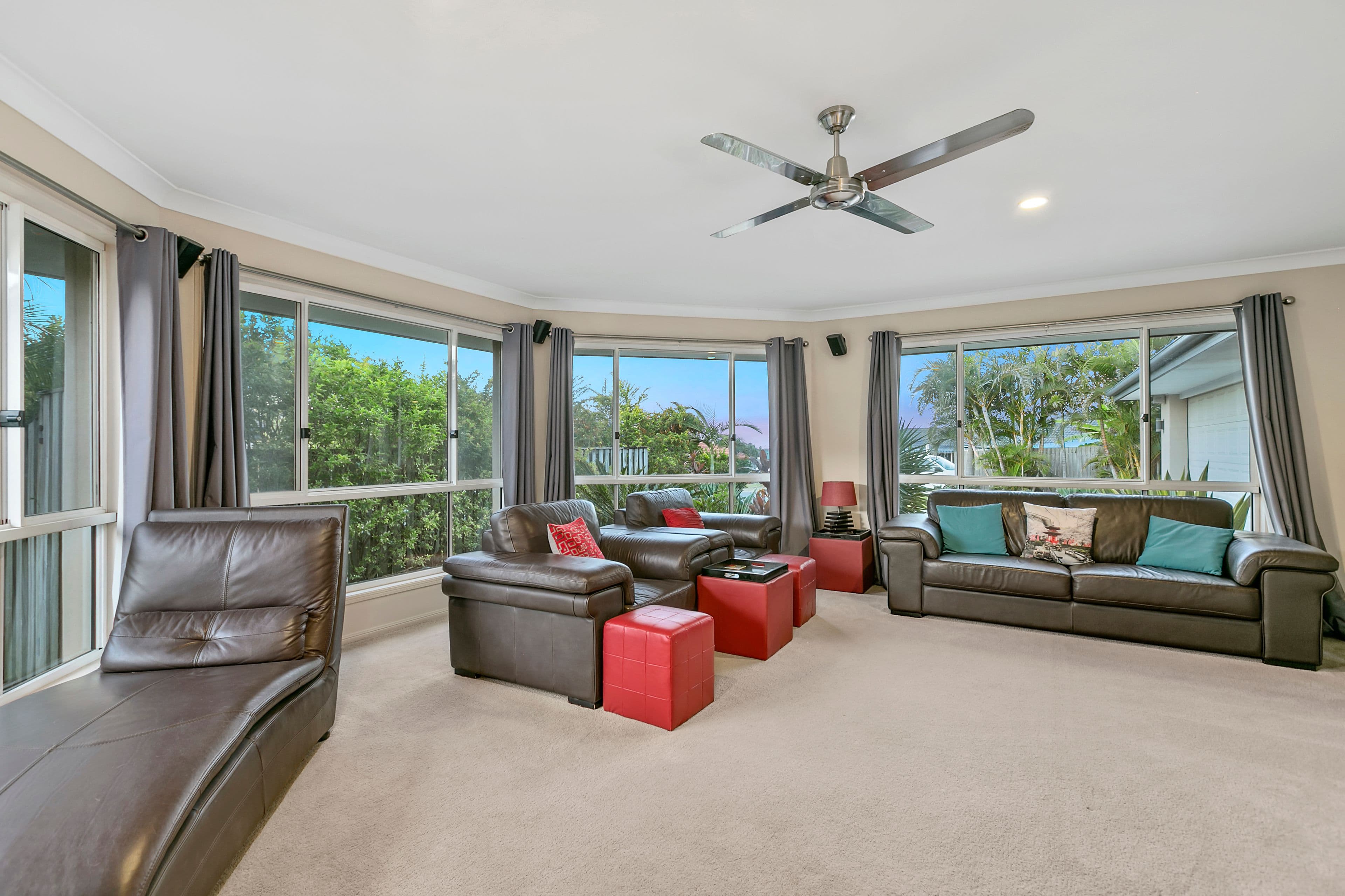 11 Kanton Place, Pacific Pines QLD 4211, Pacific Pines - Thumbnail 4