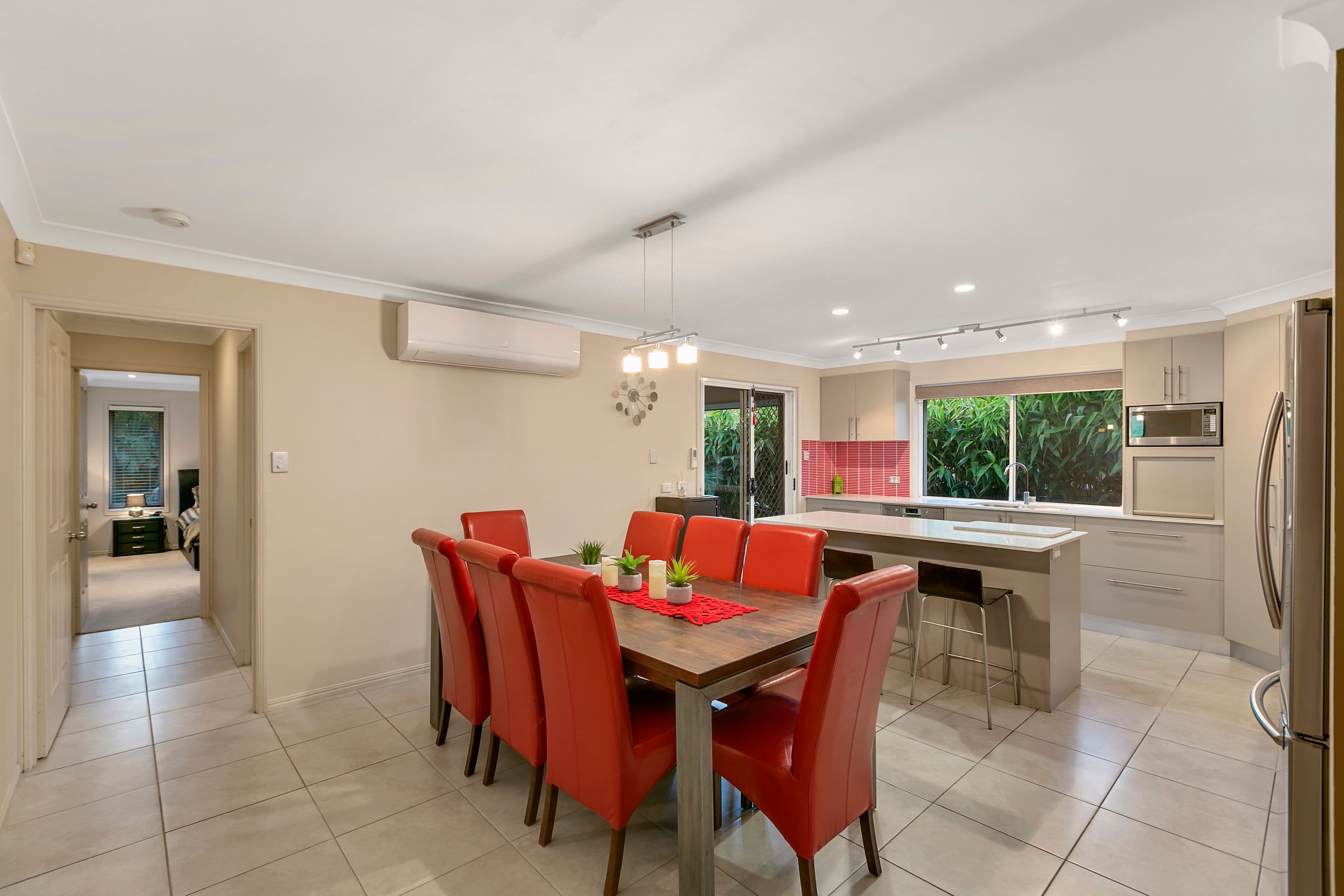 11 Kanton Place, Pacific Pines QLD 4211, Pacific Pines - Thumbnail 8