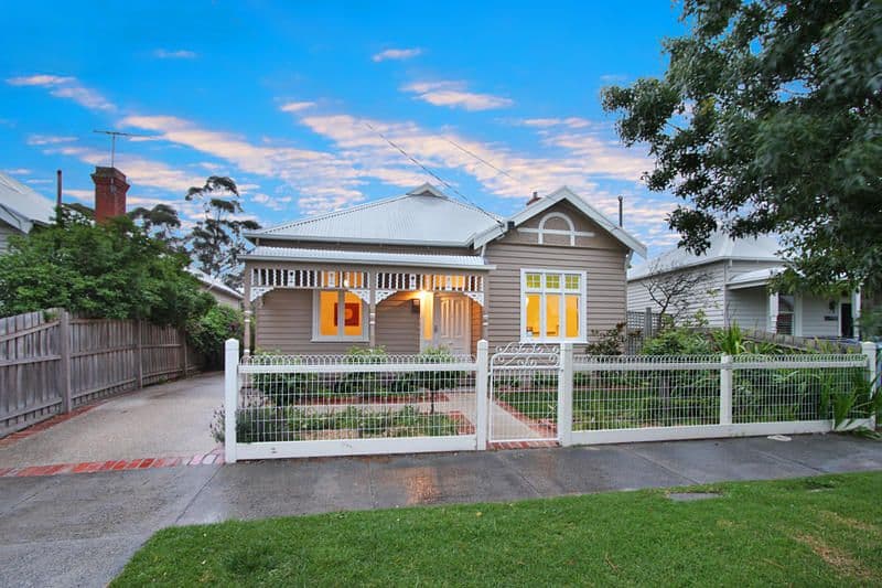 39 Carlisle Crescent, Hughesdale VIC 3166, Hughesdale - Image 1