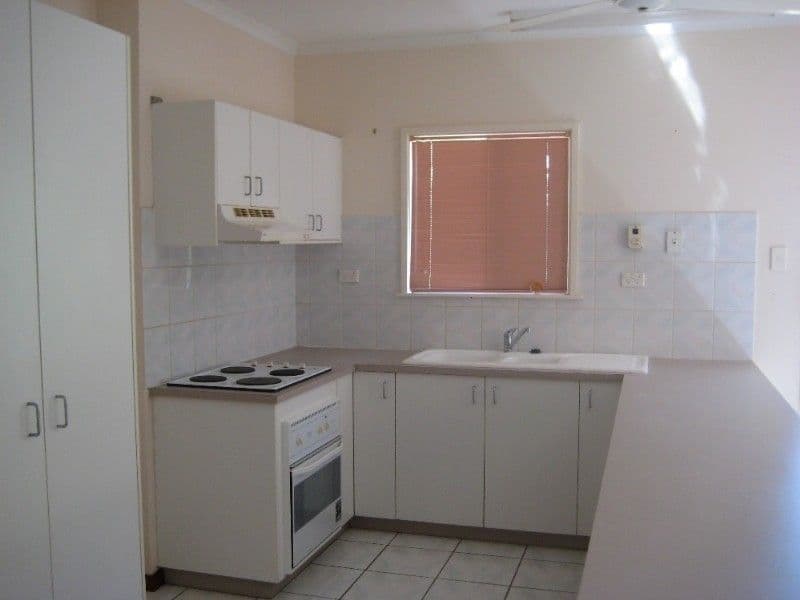 21 Grevillia Road, KATHERINE NT 0850, Katherine - Thumbnail 3