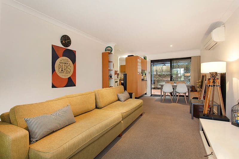10 Lambton Street, ANNERLEY QLD 4103, Annerley - Thumbnail 2