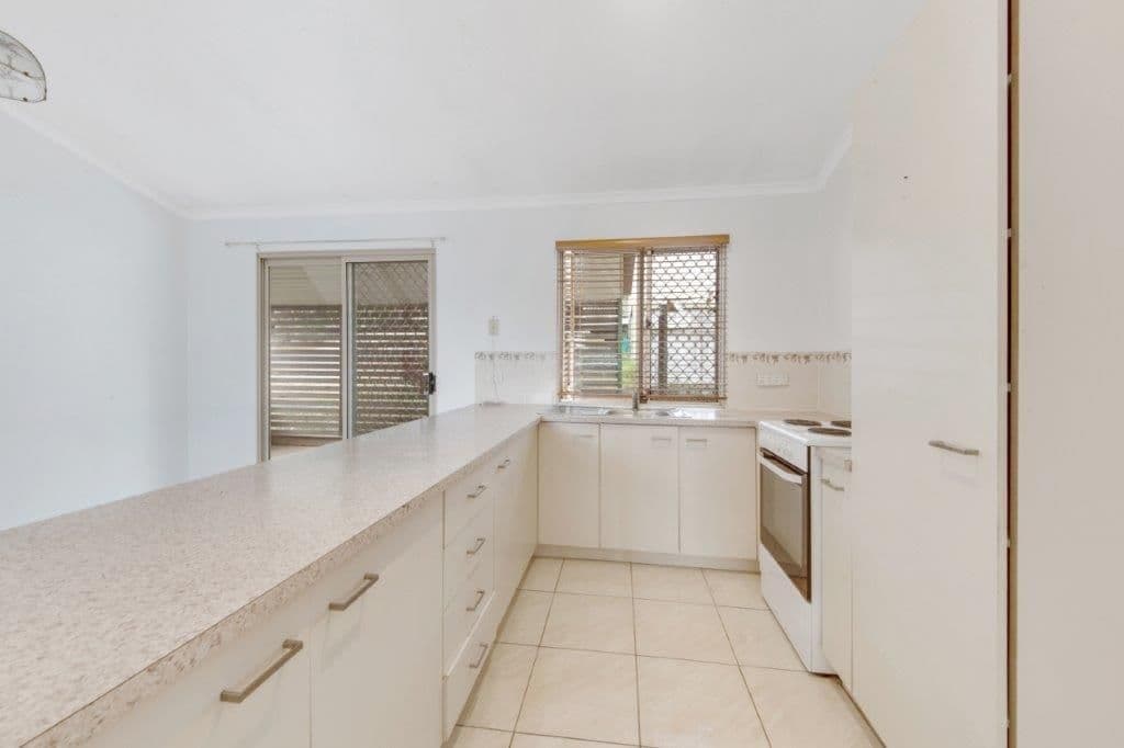 17 Erin Close, New Auckland QLD 4680, New Auckland - Thumbnail 8