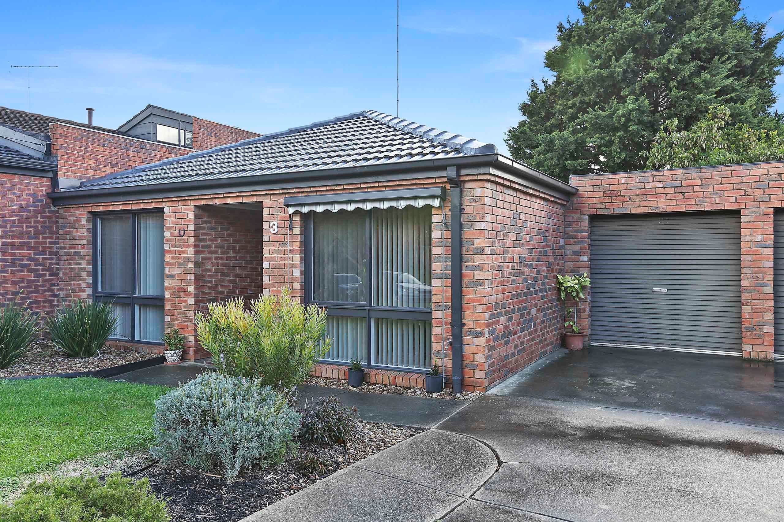 45 Vanessa Avenue, Highton VIC 3216, Highton - Thumbnail 2