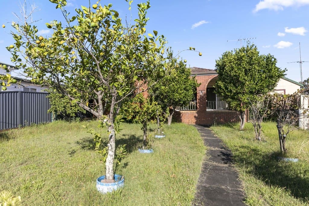 16 Gordon Road, Long Jetty - Image 1