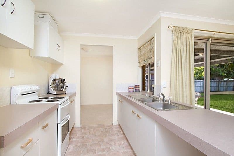 33 Tansey Drive, TANAH MERAH QLD 4128, Tanah Merah - Thumbnail 3