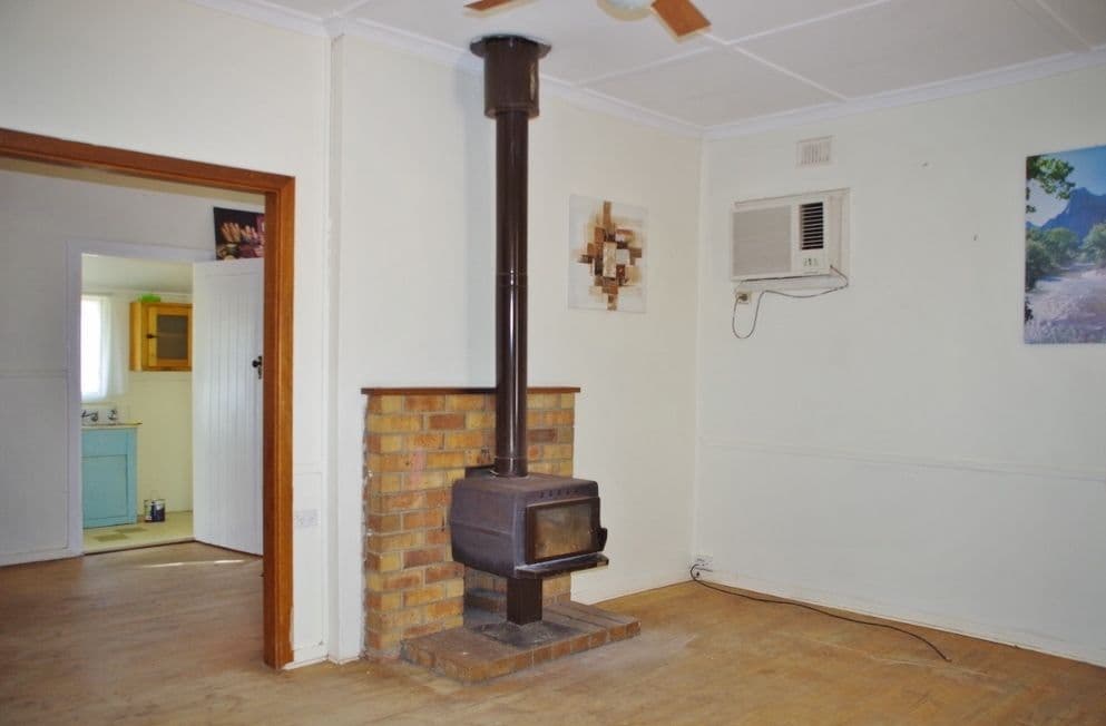 37 Railway Terrace, Renmark SA 5341, Renmark - Thumbnail 3