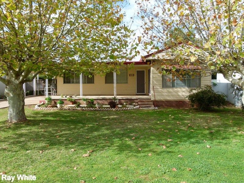 11 Elliot Street, Forbes NSW 2871, Forbes - Image 1