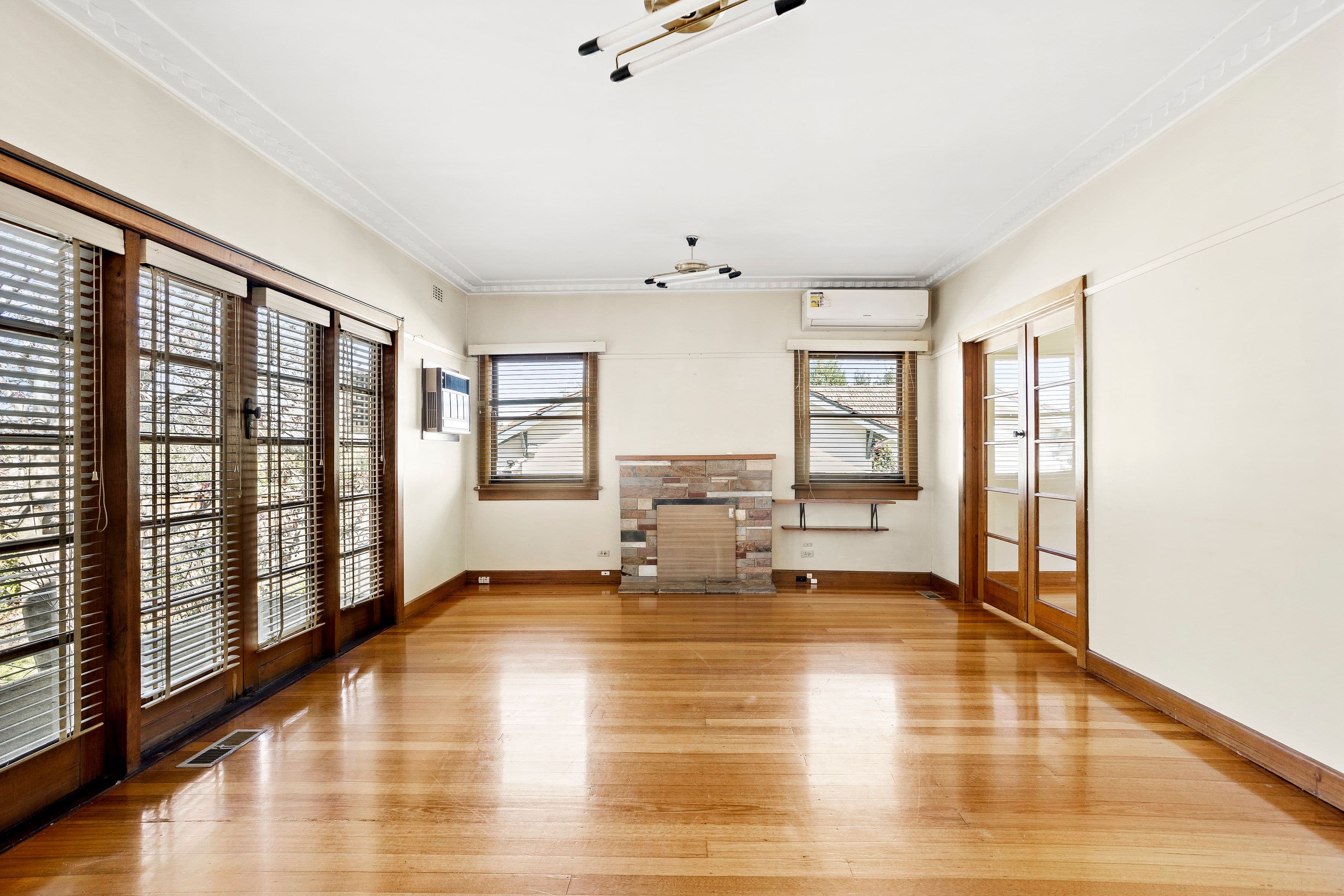 10 Kennedy Street, Glenroy VIC 3046, Glenroy - Thumbnail 2