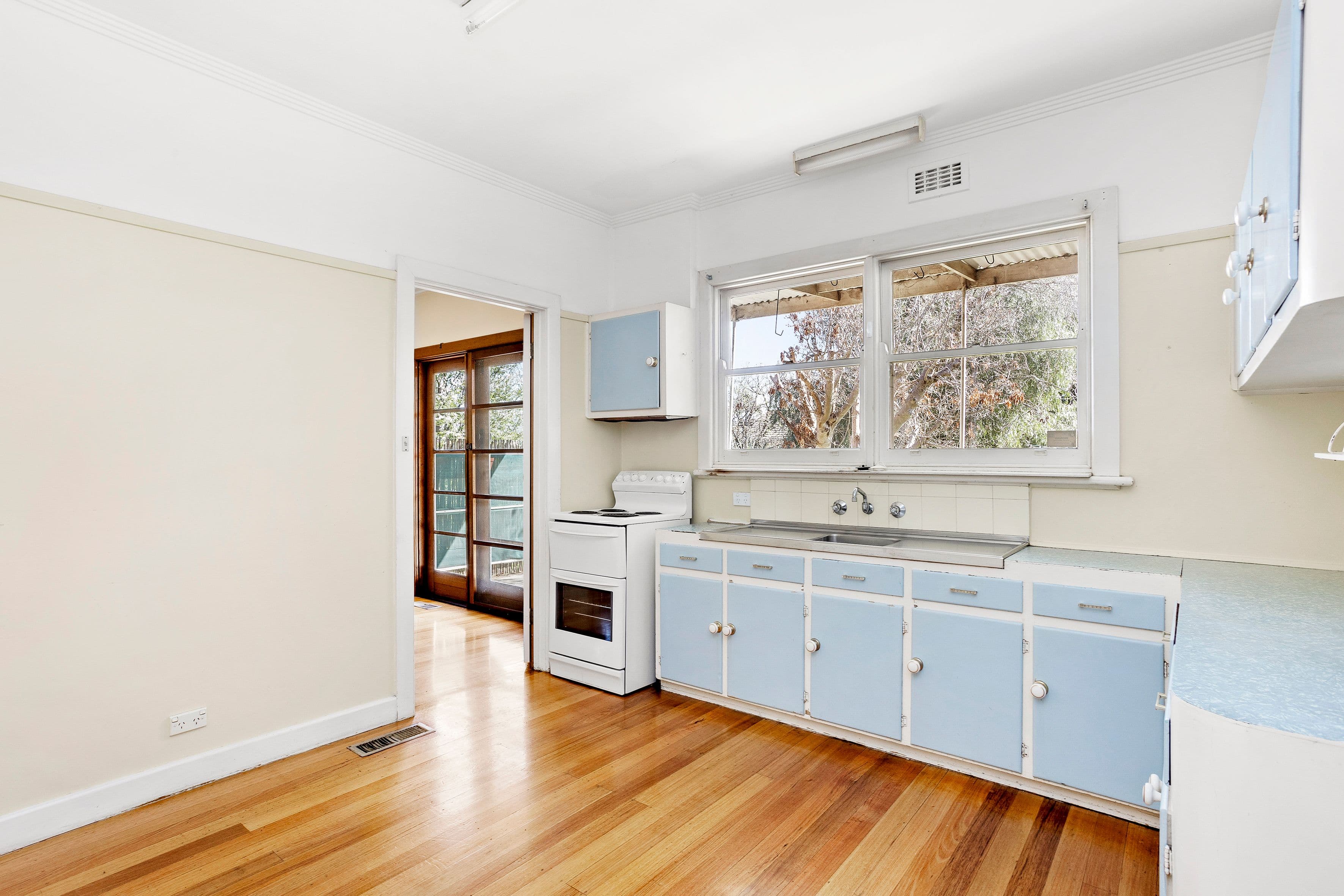 10 Kennedy Street, Glenroy VIC 3046, Glenroy - Thumbnail 4