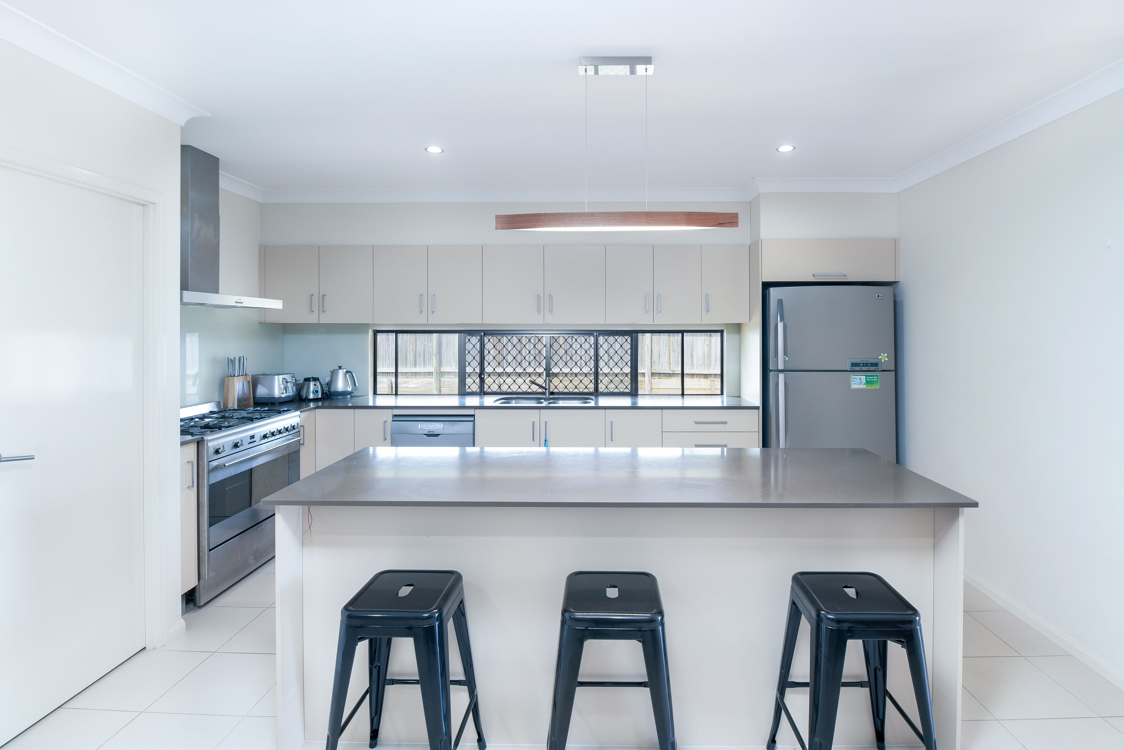 59 Springbrook Avenue, Redlynch QLD 4870, Redlynch - Thumbnail 2