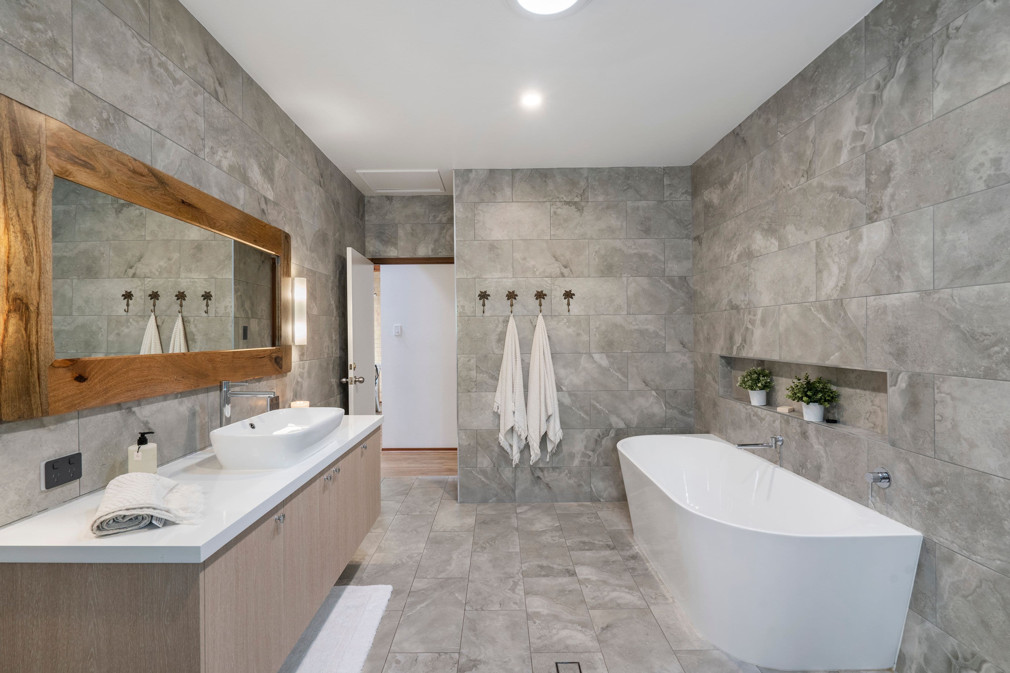 13 Bambara Street, Point Lookout QLD 4183, Point Lookout - Thumbnail 8