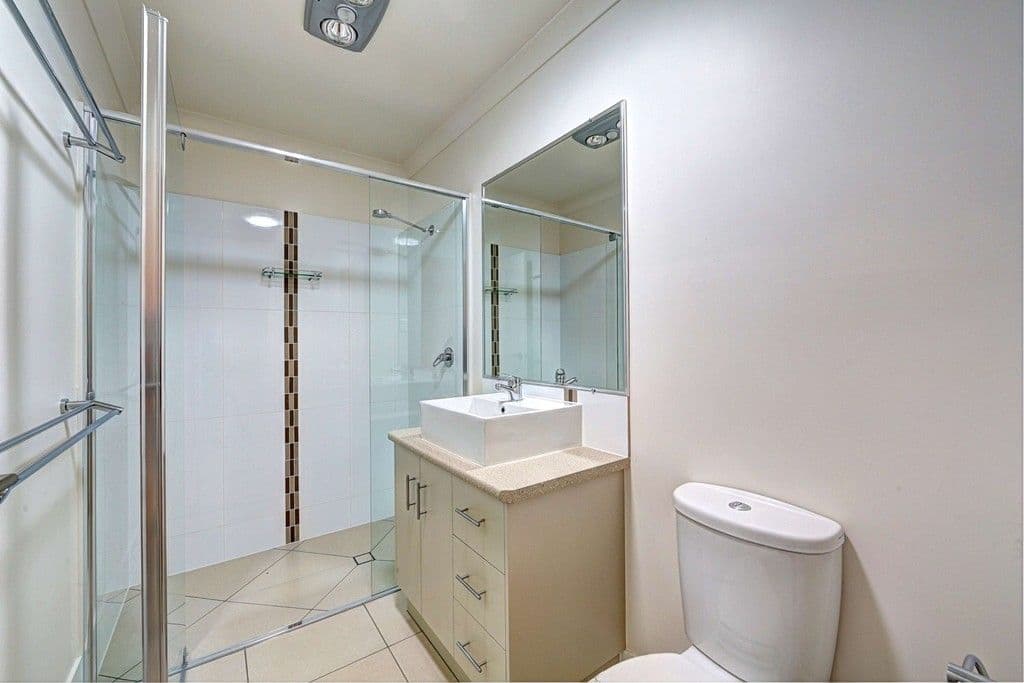 64-66 Burnett Street, BUNDABERG SOUTH QLD 4670, Bundaberg South - Thumbnail 2