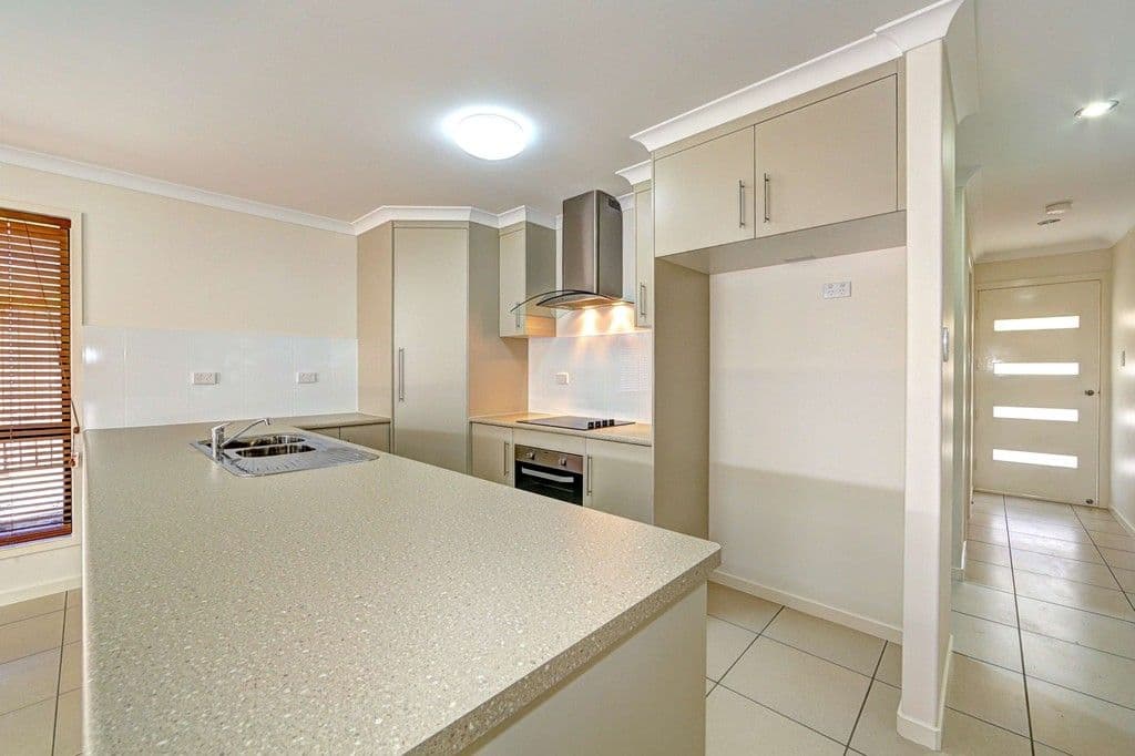 64-66 Burnett Street, BUNDABERG SOUTH QLD 4670, Bundaberg South - Thumbnail 4