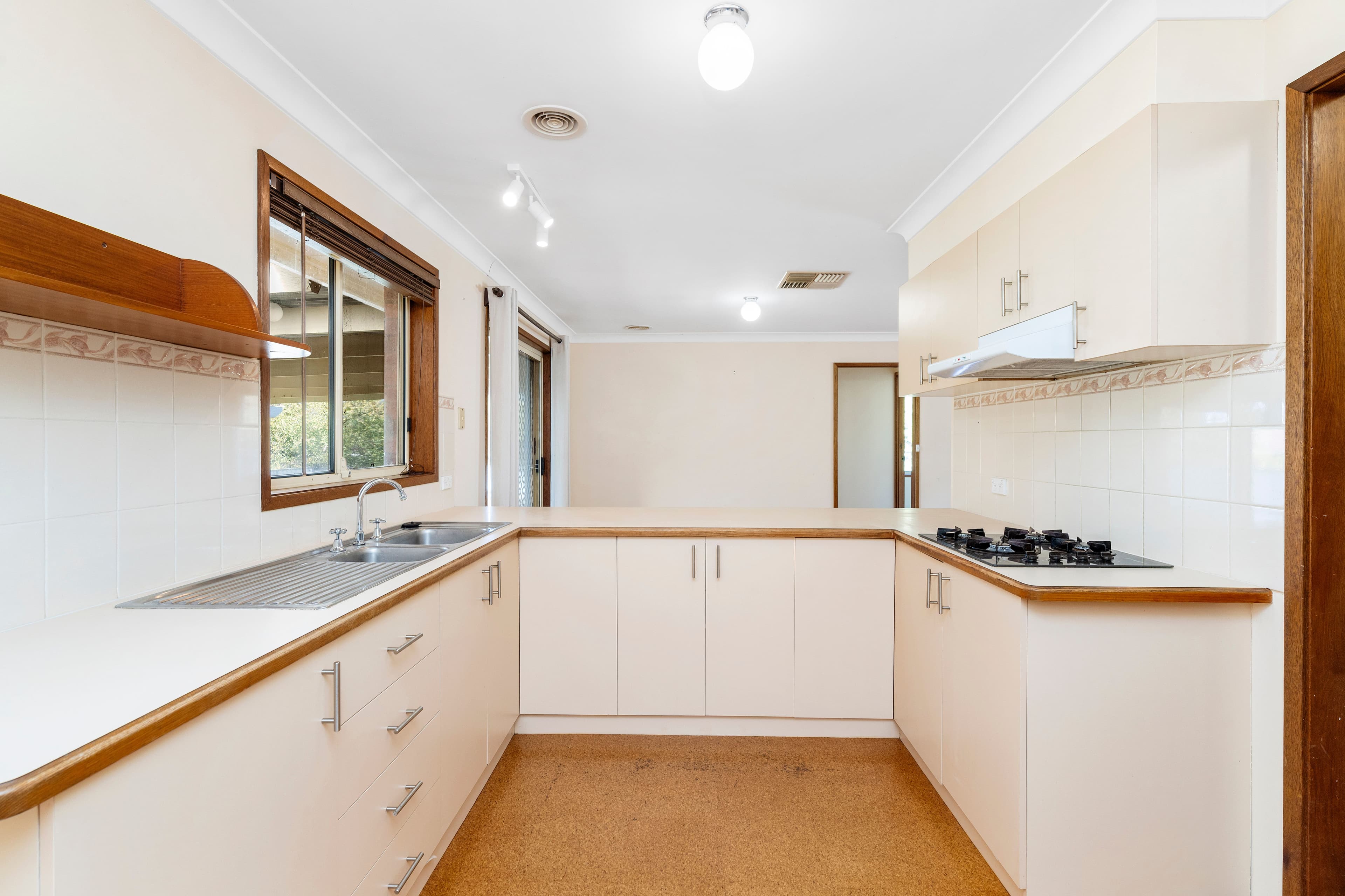 60 Pugsley Avenue, Estella NSW 2650, Estella - Thumbnail 5