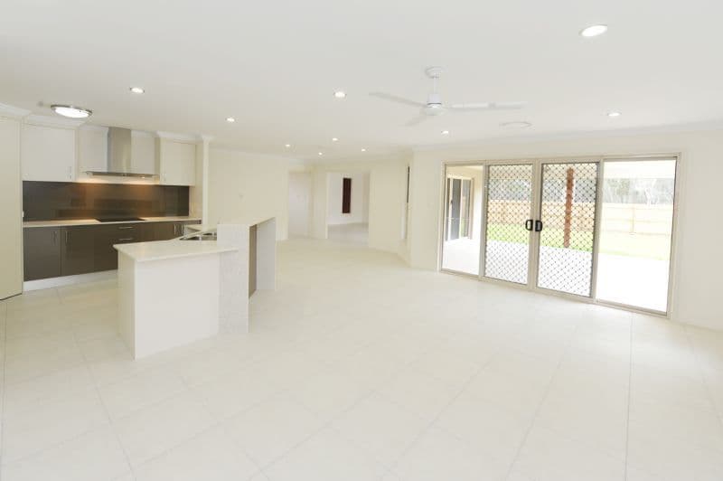 13 Johnson Street, GLADSTONE QLD 4680, Gladstone - Thumbnail 3