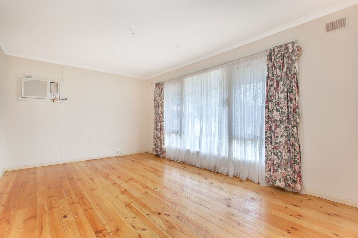 12 Whiteparish Road, Elizabeth North SA 5113, Elizabeth North - Thumbnail 2