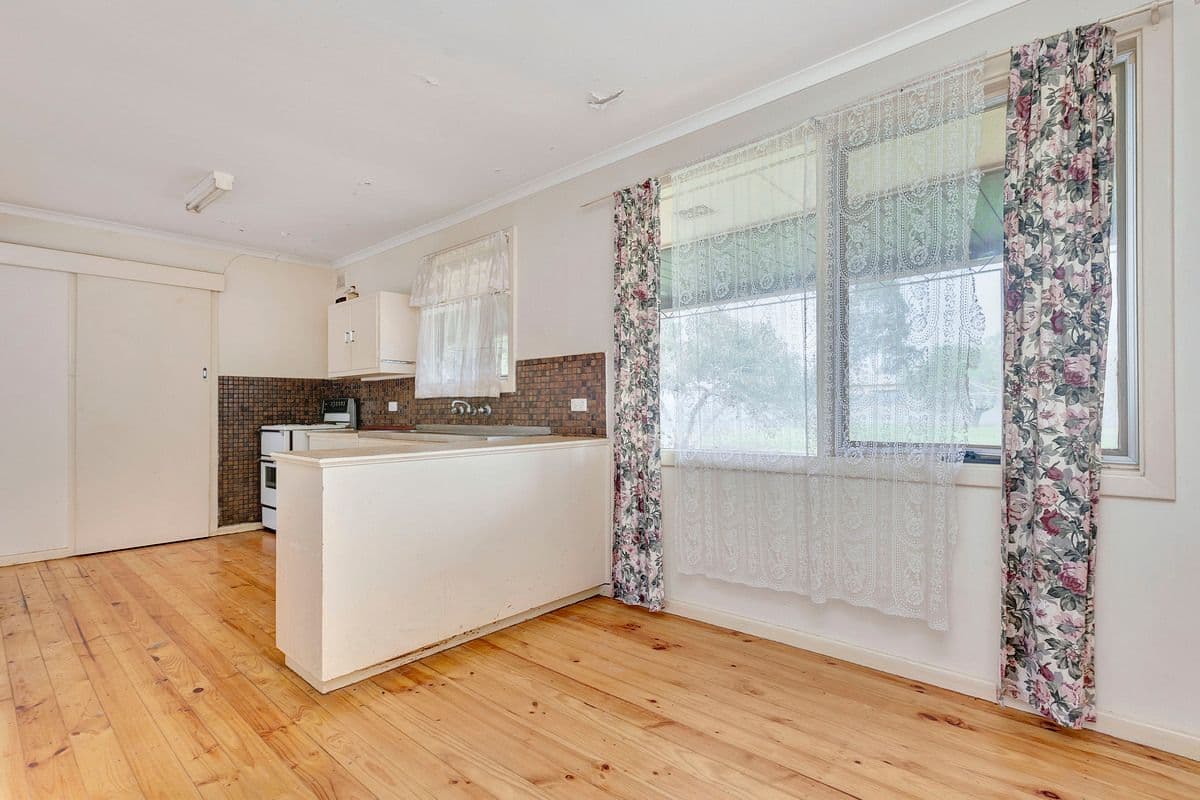 12 Whiteparish Road, Elizabeth North SA 5113, Elizabeth North - Thumbnail 3