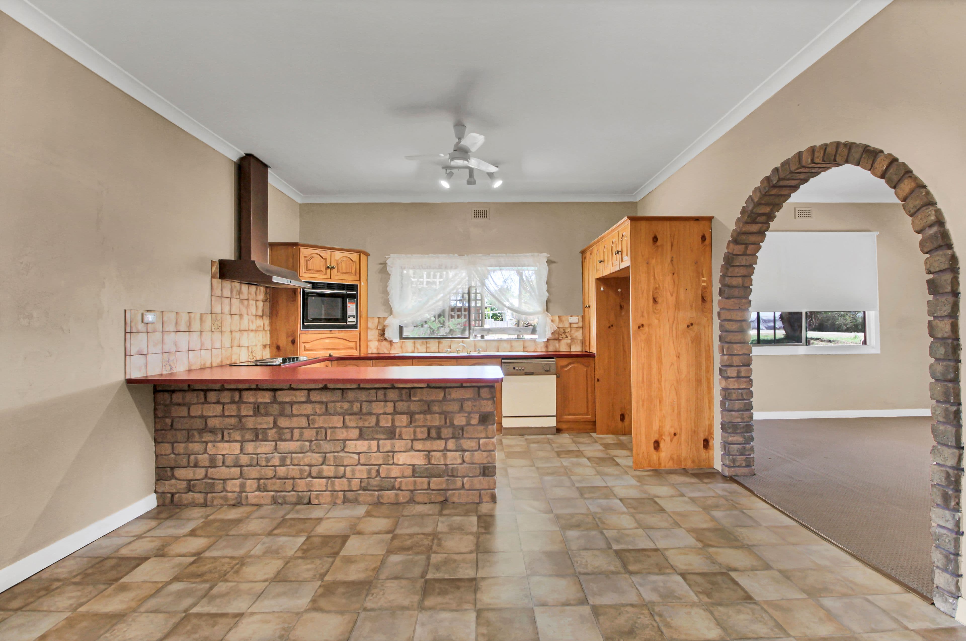 129 Mack Avenue, Renmark SA 5341, Renmark - Thumbnail 5