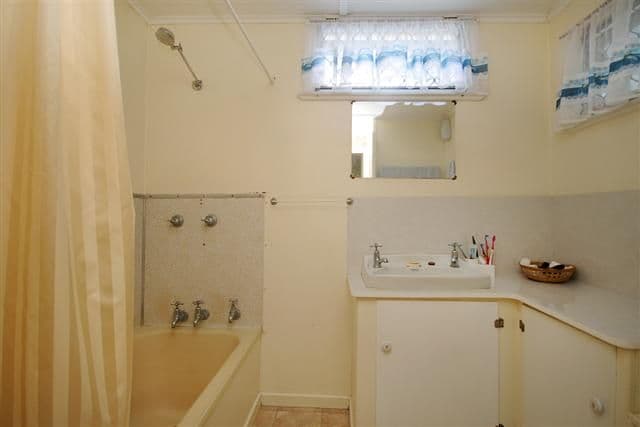 2a Lendrum Street, NEWTOWN QLD 4350, Newtown - Thumbnail 6