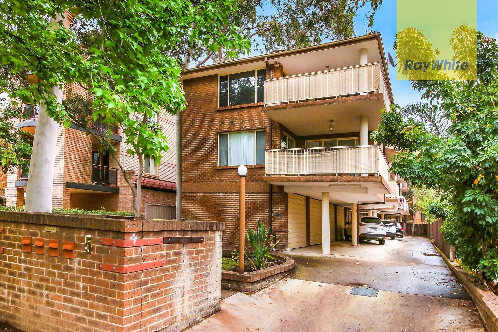 23 Pembroke Crescent, Derrimut - Image 1