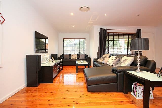 15 Manuka Crescent, BASS HILL NSW 2197, Bass Hill - Thumbnail 3
