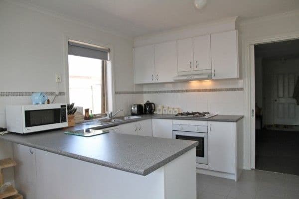 7 Monahans Road, CRANBOURNE VIC 3977, Cranbourne West - Thumbnail 2