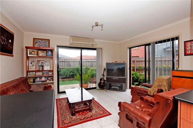 226 Melrose Drive, TULLAMARINE VIC 3043, Tullamarine - Thumbnail 2