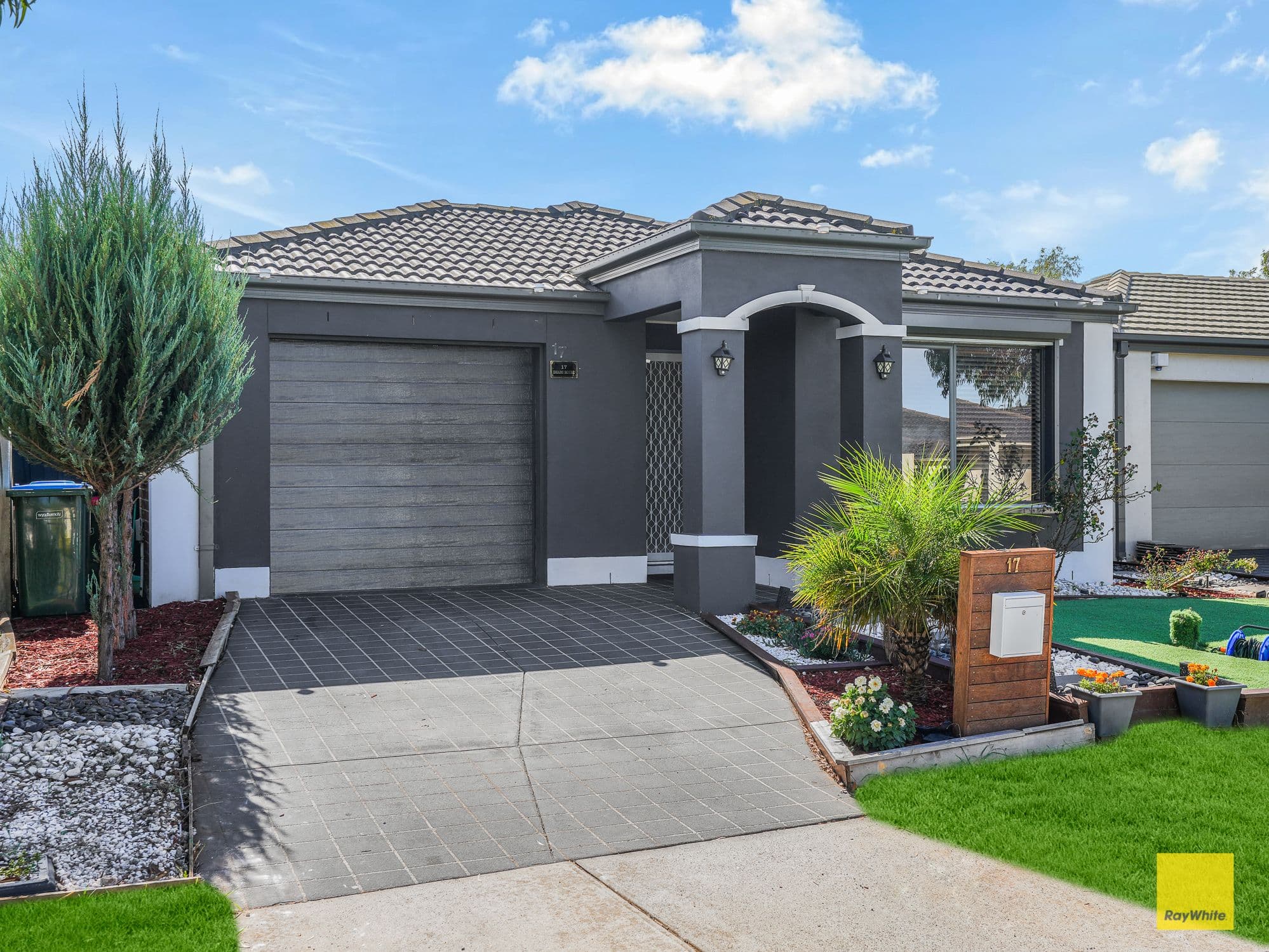 17 Hamish Drive, Tarneit VIC 3029, Tarneit - Thumbnail 2