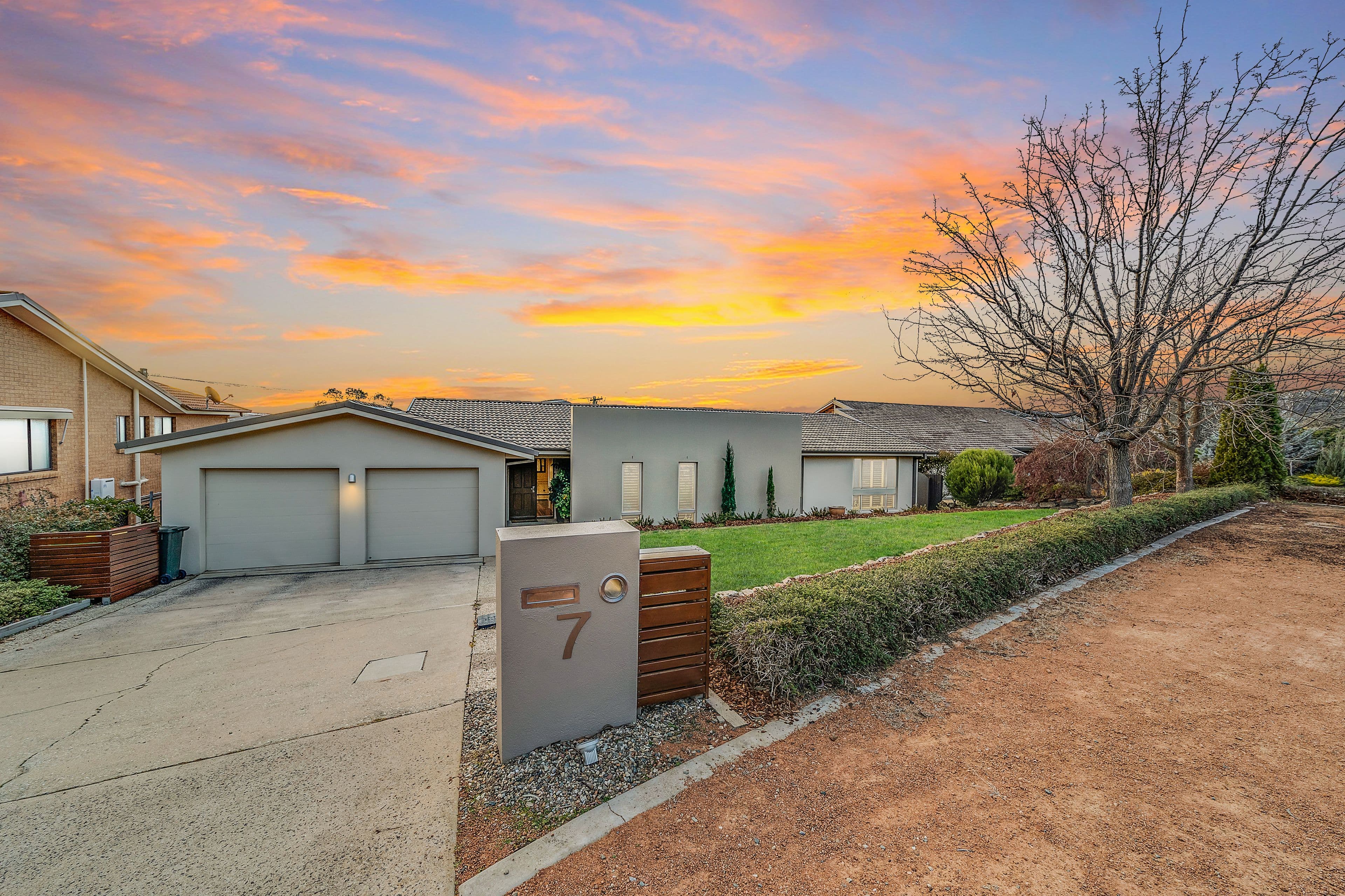 7 Shirra Close, Monash ACT 2904, Monash - Thumbnail 2