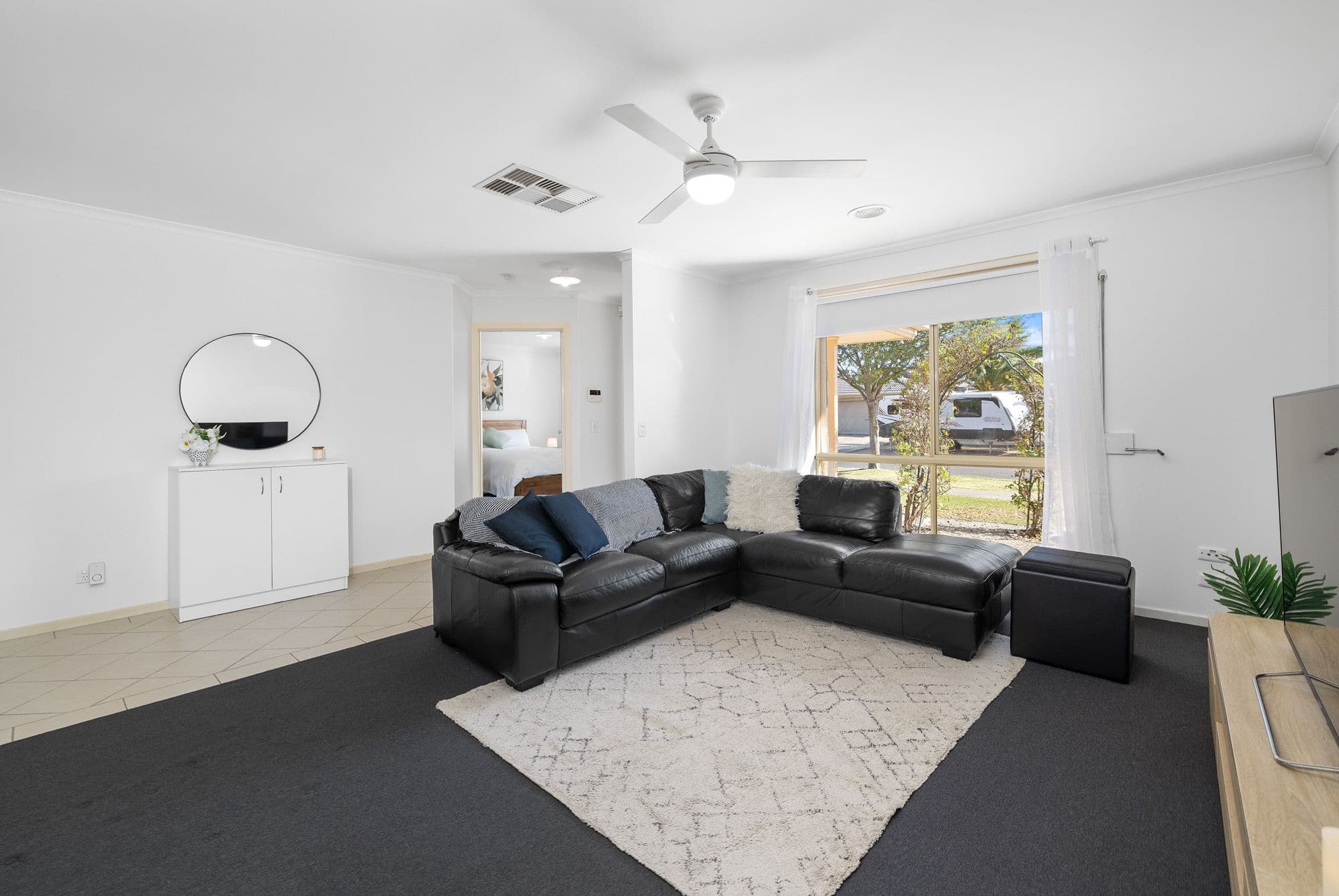 30 Mirabella Close, Werribee VIC 3030, Werribee - Thumbnail 3