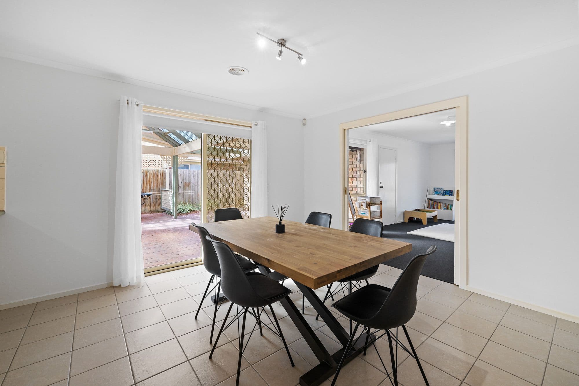 30 Mirabella Close, Werribee VIC 3030, Werribee - Thumbnail 8