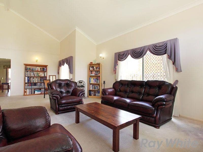 24 Karri Place, BRIDGEMAN DOWNS QLD 4035, Bridgeman Downs - Thumbnail 4