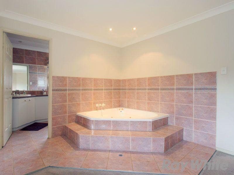 24 Karri Place, BRIDGEMAN DOWNS QLD 4035, Bridgeman Downs - Thumbnail 8