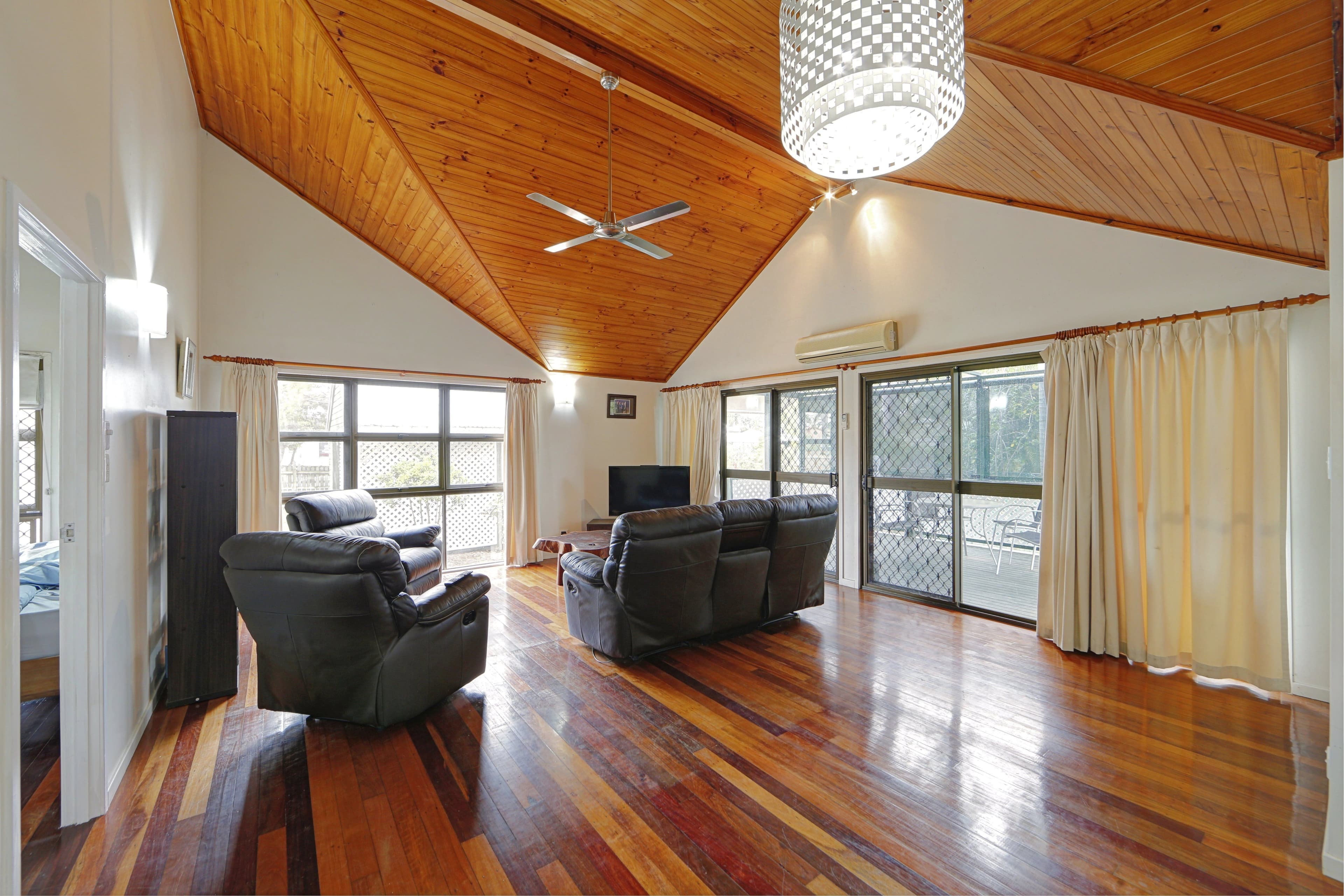 20 Burnett Street, Bundaberg South QLD 4670, Bundaberg South - Thumbnail 6