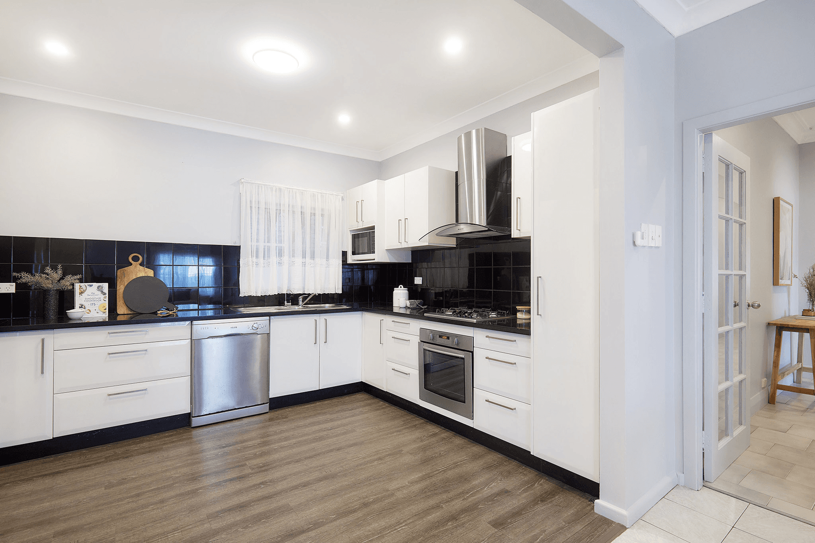 43 Innesdale Road, Wolli Creek NSW 2205, Wolli Creek - Thumbnail 3