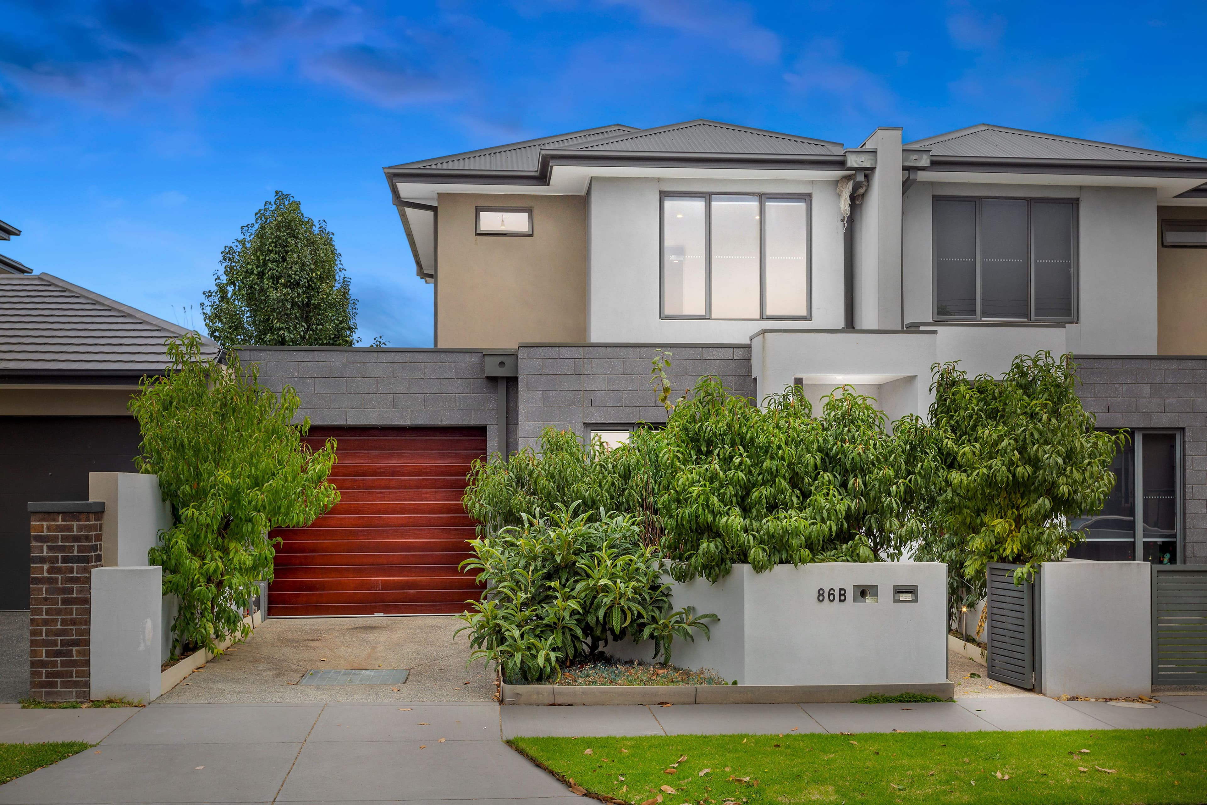 2/295 Blackshaws Road, Altona North - Image 1
