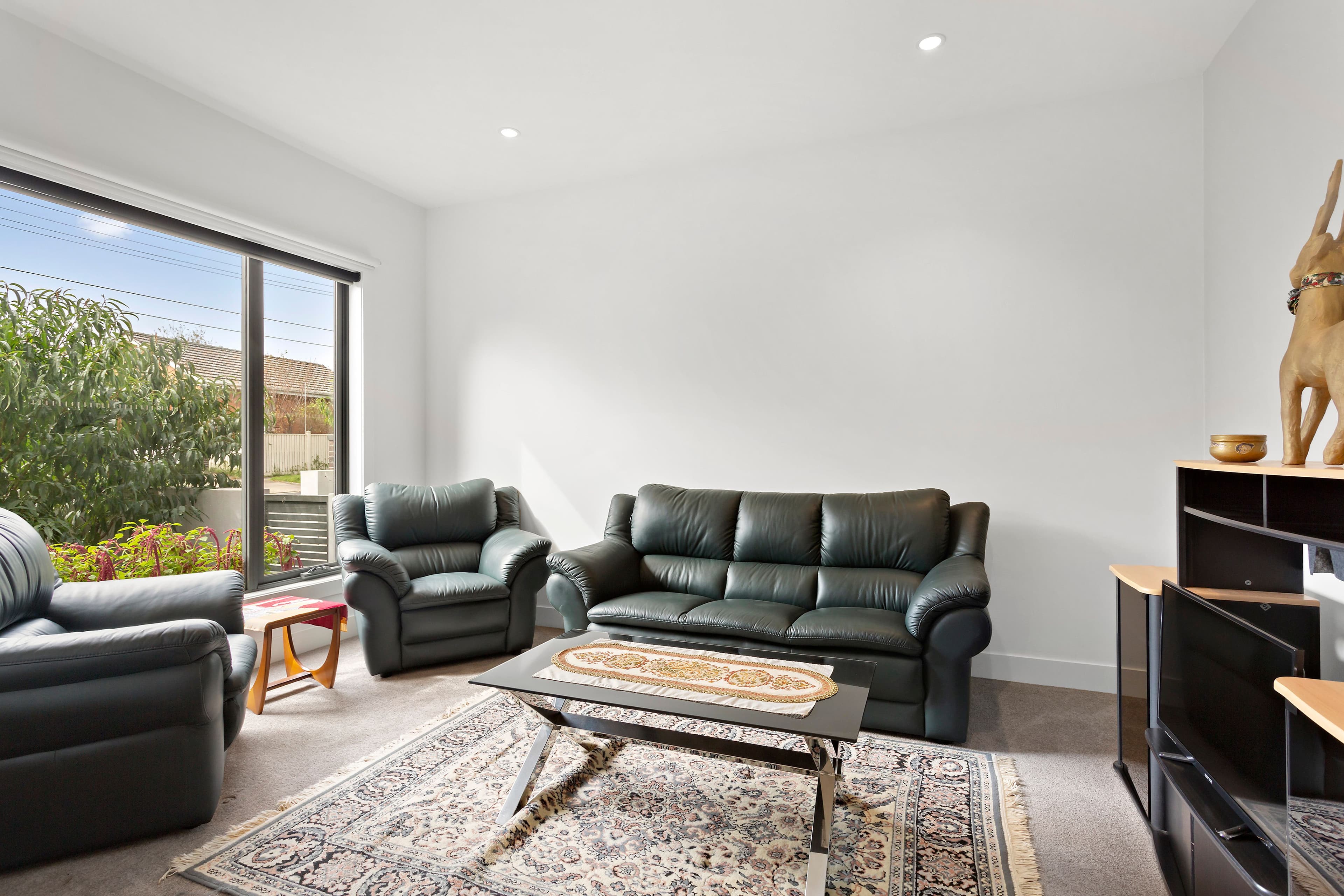2/295 Blackshaws Road, Altona North - Thumbnail 3