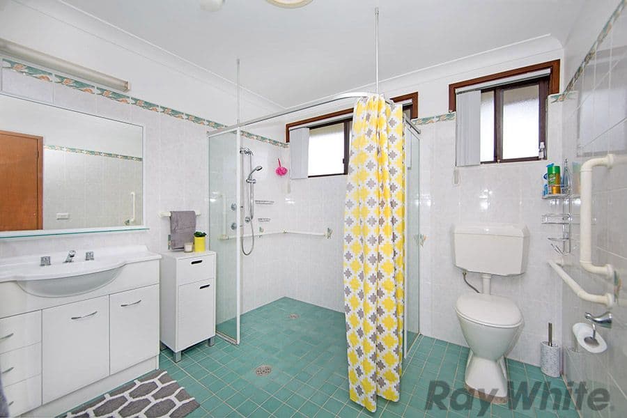18 Nichols Avenue, Gorokan - Thumbnail 7