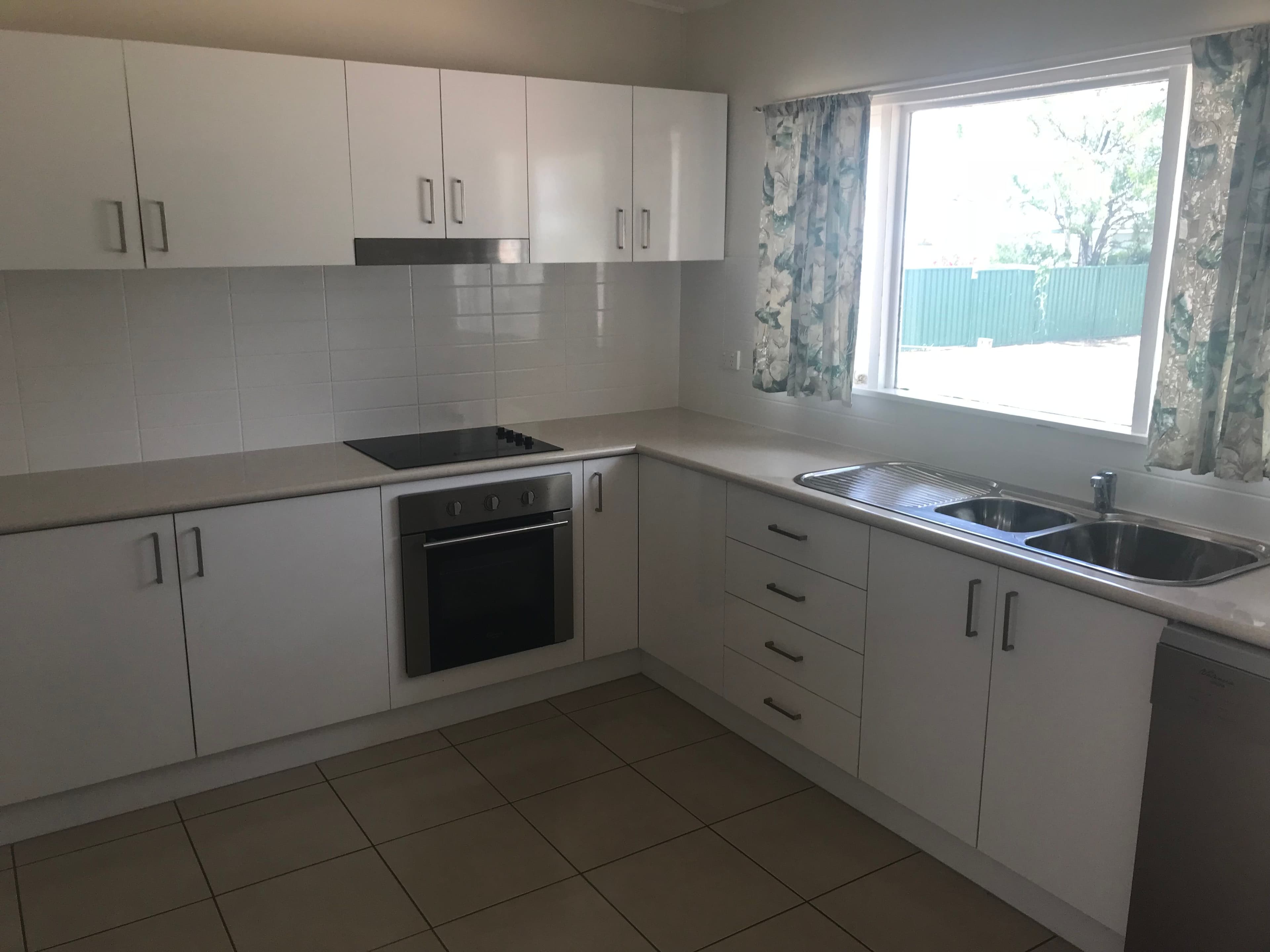 15 Eleanor Street, Miles QLD 4415, Miles - Thumbnail 2