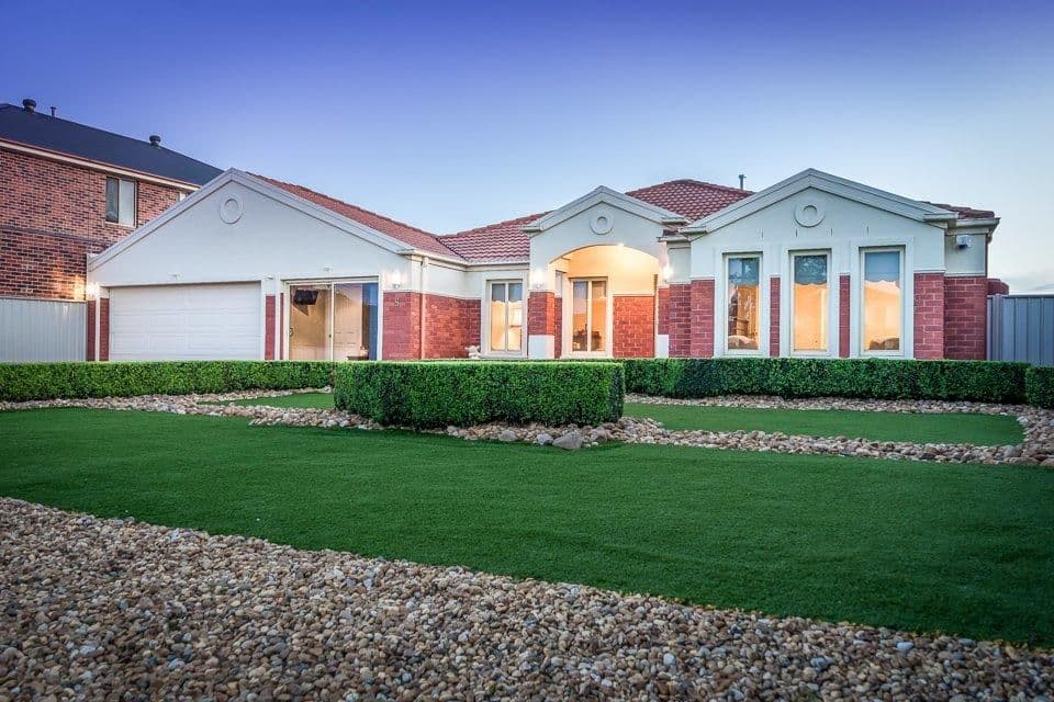 8 Cinel Court, Truganina VIC 3029, Truganina - Thumbnail 2