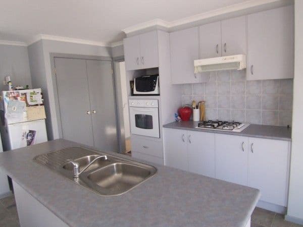 82 Oberon Drive, Carrum Downs VIC 3201, Carrum Downs - Thumbnail 2