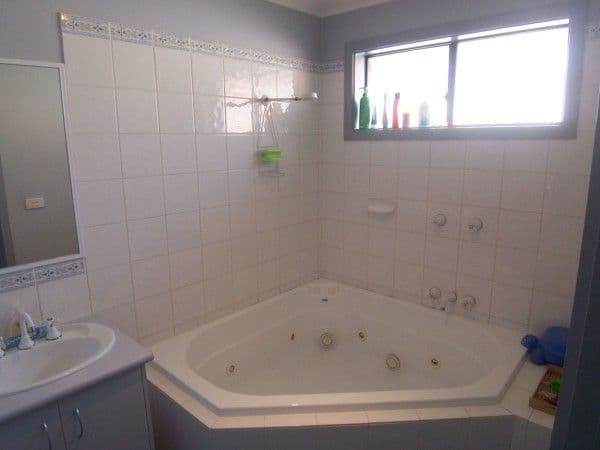 82 Oberon Drive, Carrum Downs VIC 3201, Carrum Downs - Thumbnail 3