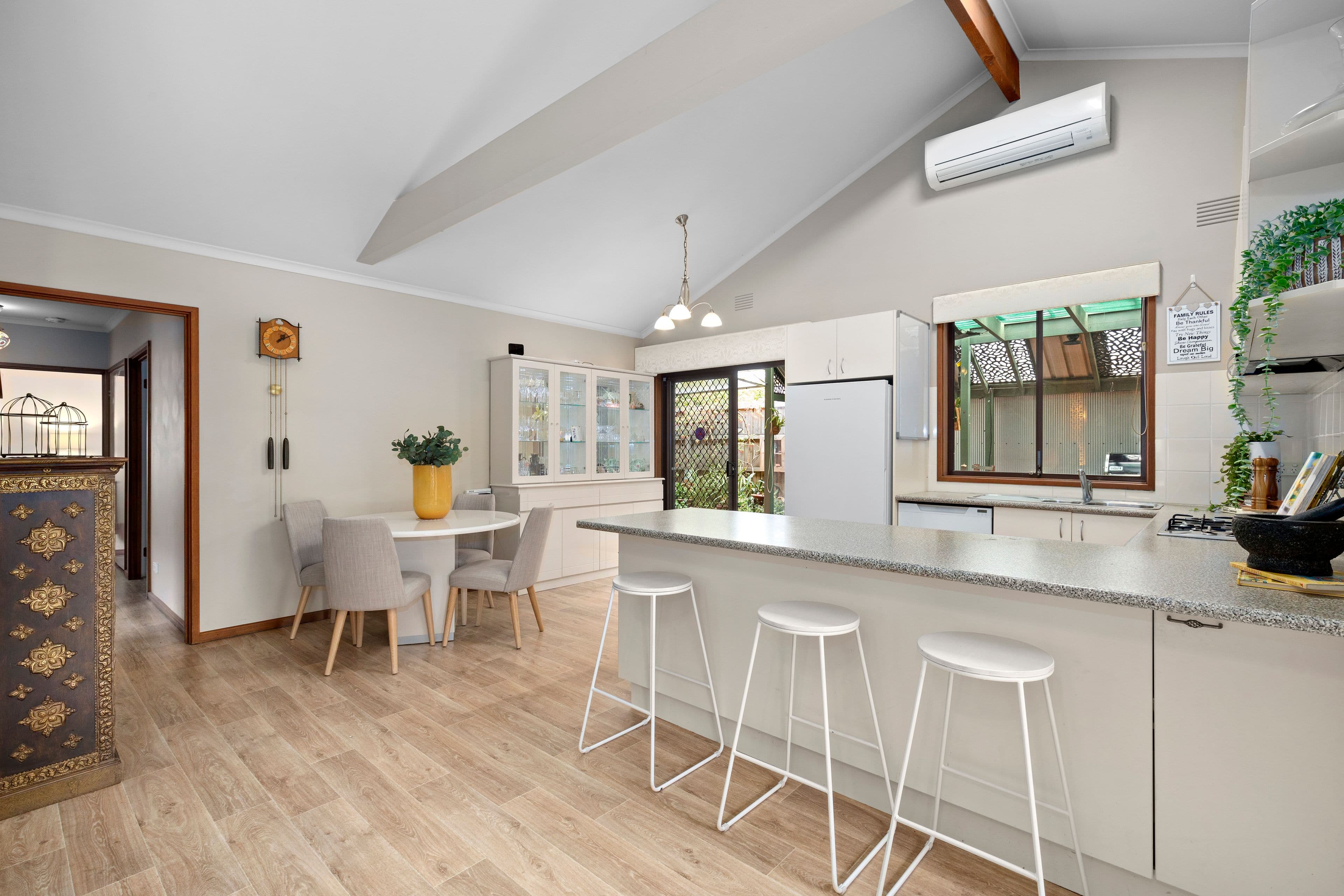 10 Bernard Street, Cheltenham VIC 3192, Cheltenham - Thumbnail 3