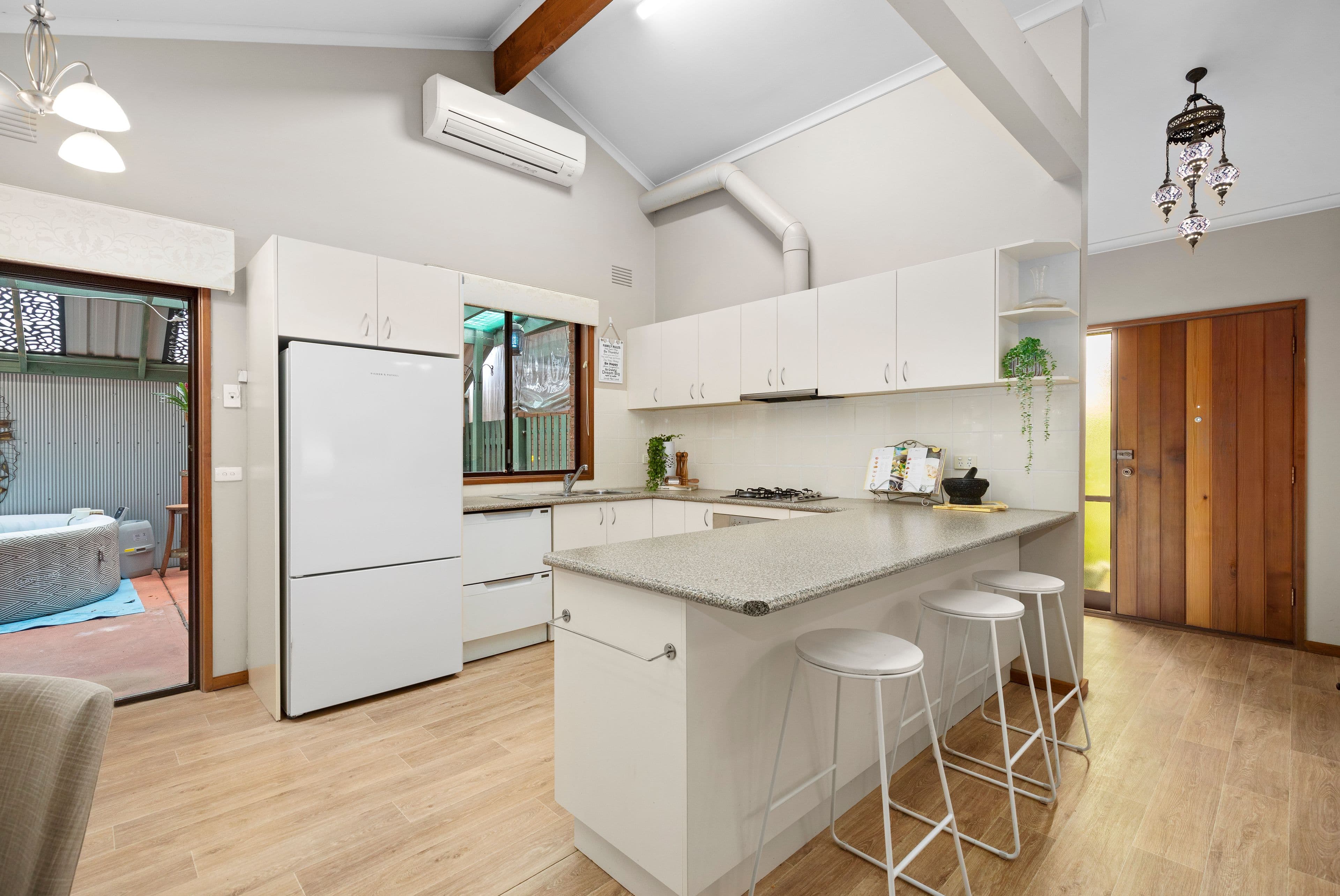 10 Bernard Street, Cheltenham VIC 3192, Cheltenham - Thumbnail 5