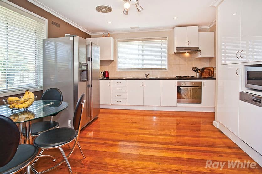 17 Meadowbrook Drive, WHEELERS HILL VIC 3150, Wheelers Hill - Thumbnail 5