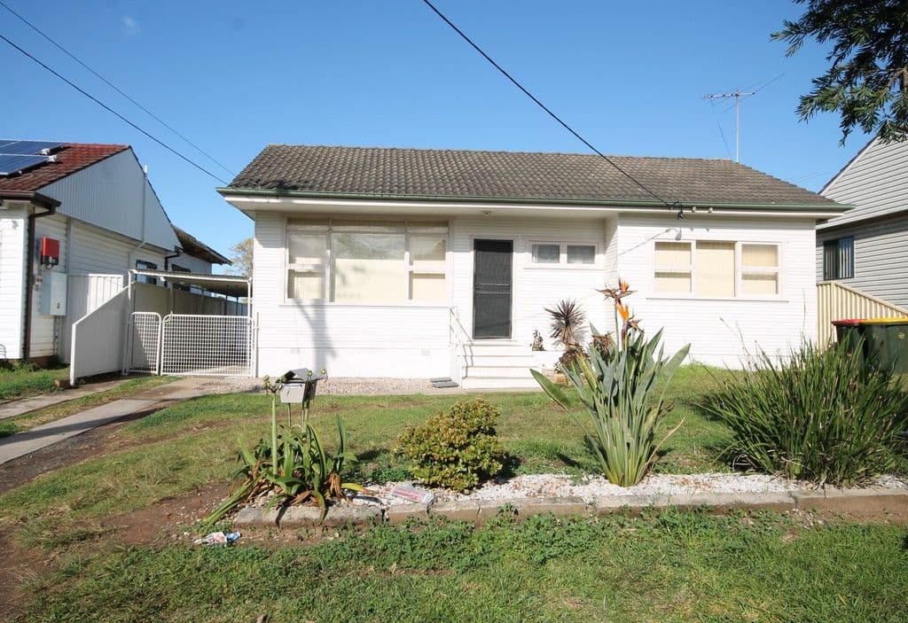 16 Benelong Avenue, Smithfield NSW 2164, Smithfield - Image 1