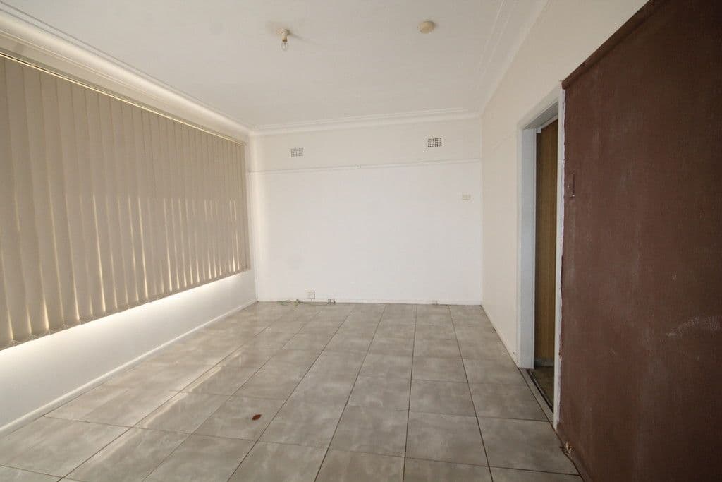 16 Benelong Avenue, Smithfield NSW 2164, Smithfield - Thumbnail 5
