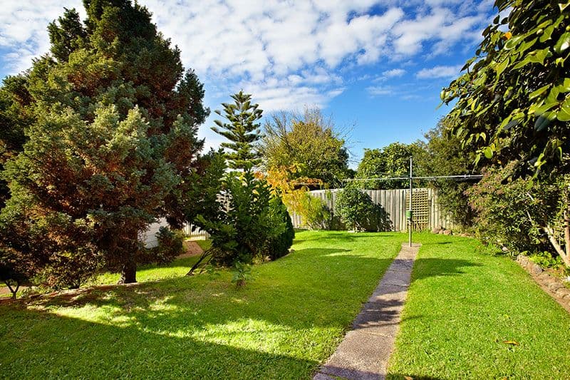 90 Greenwood Drive, BUNDOORA VIC 3083, Bundoora - Thumbnail 2