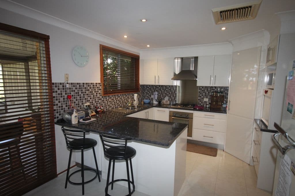 51 Minnamurra Crescent, TAMWORTH NSW 2340, Tamworth - Thumbnail 2